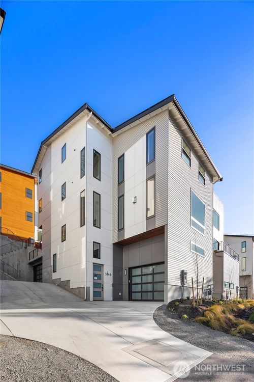 5248 23rd Ave Sw, Seattle, WA, 98106-1368 | Card Image