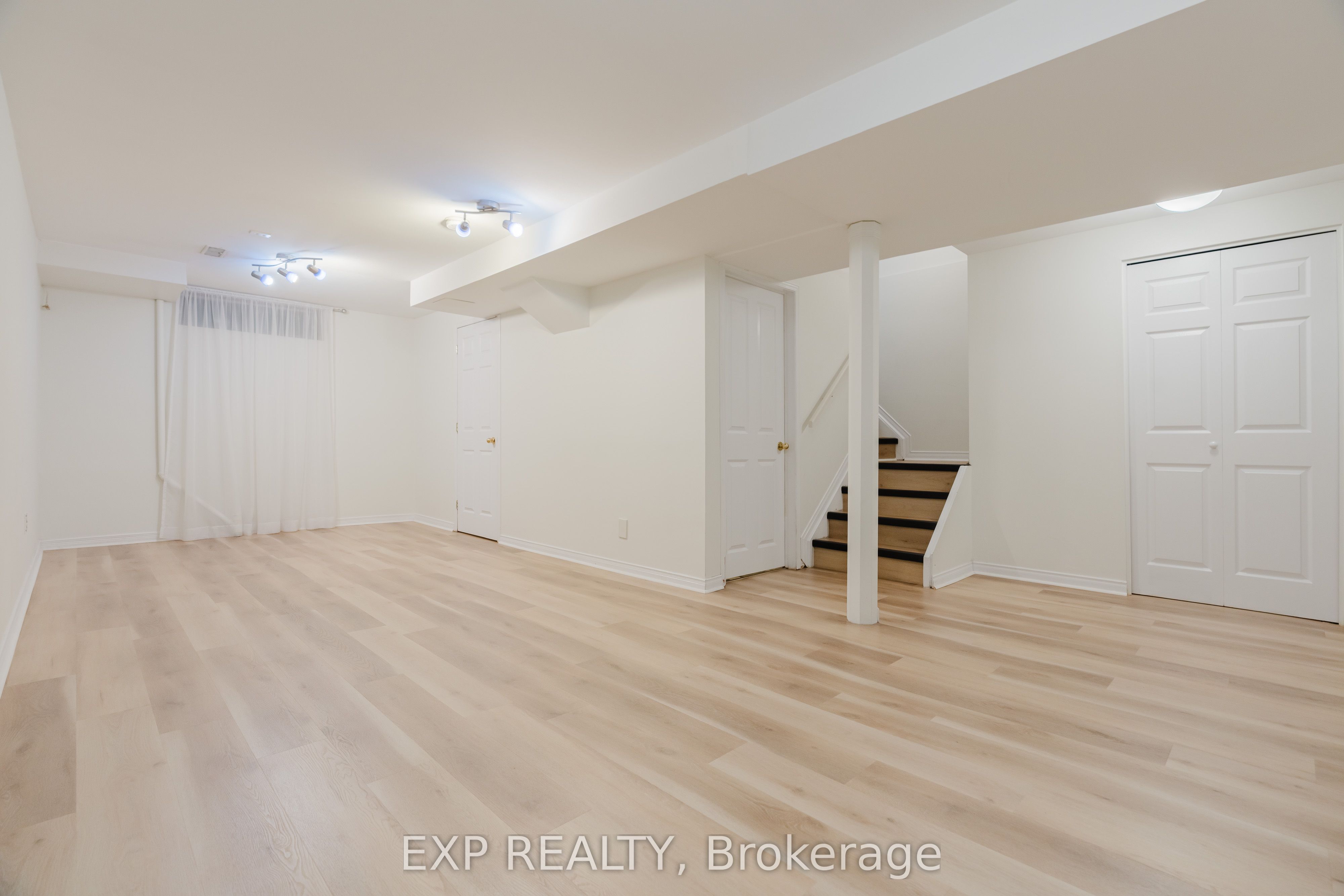 Residential in Barrhaven 5