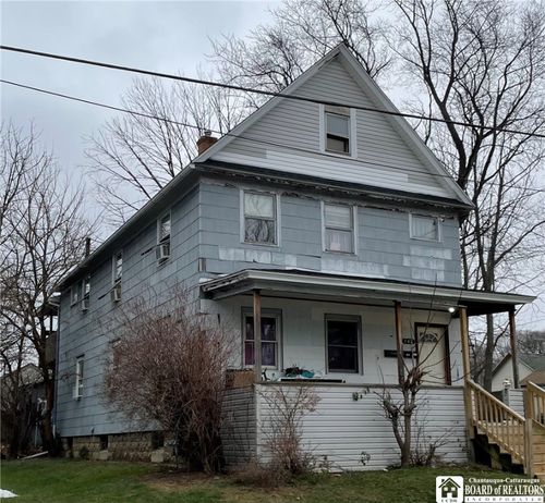 142 Ruggles St, Dunkirk, NY, 14048-2749 | Card Image