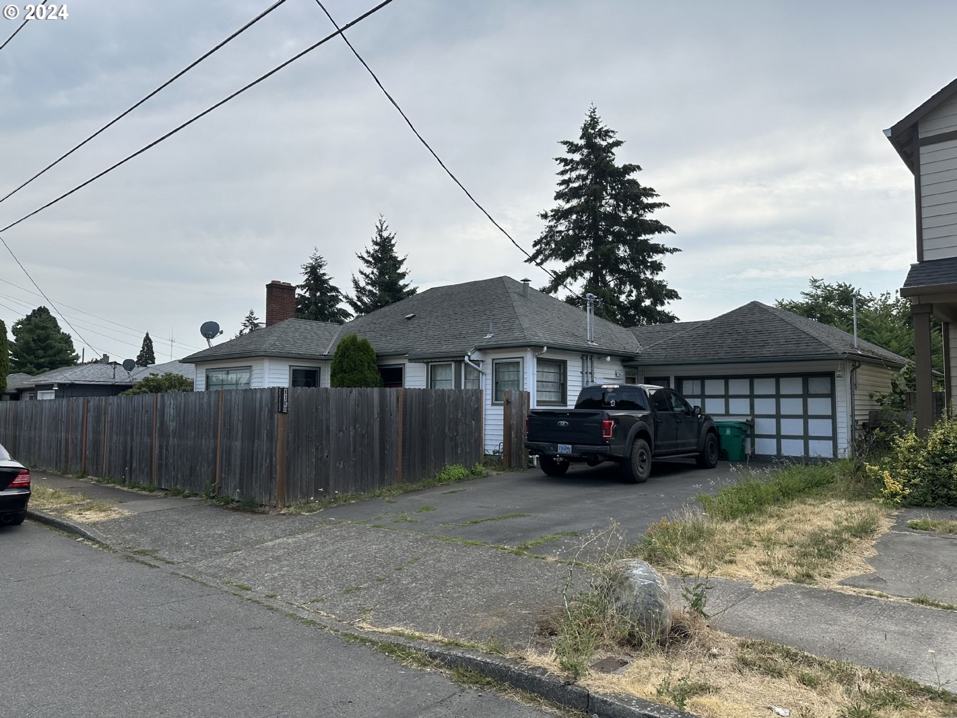 Multnomah St, Portland, OR 97220