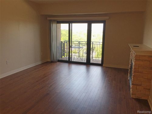 ste-712-111 N Ashley St, Ann Arbor, MI, 48104-1772 | Card Image