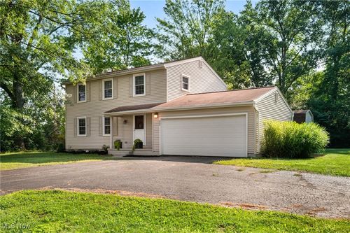 6065 Ogilby Dr, Hudson, OH, 44236-3945 | Card Image