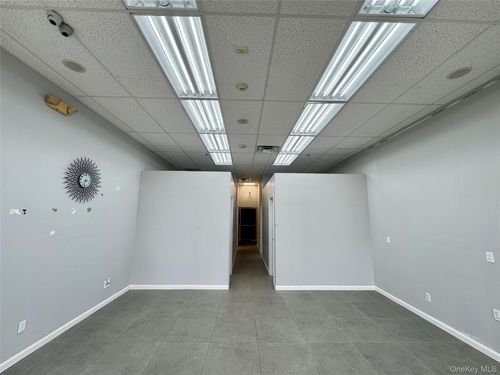 4008 Jerusalem Ave, Seaford, NY, 11783-1612 | Card Image