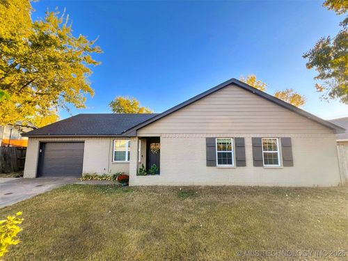 1507 Trenton Cir, Wagoner, OK, 74467-3546 | Card Image