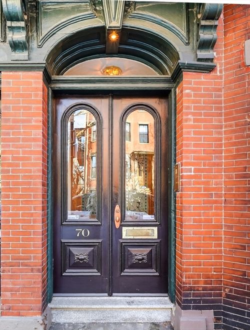 70 Montgomery St, Boston, MA, 02116-5924 | Card Image