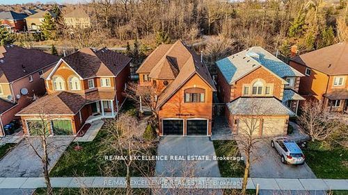 6839 Gracefield Dr, Mississauga, ON, L5N6T6 | Card Image