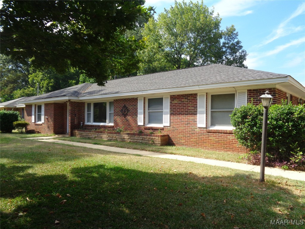 Mayfair Rd, Montgomery, AL 36109