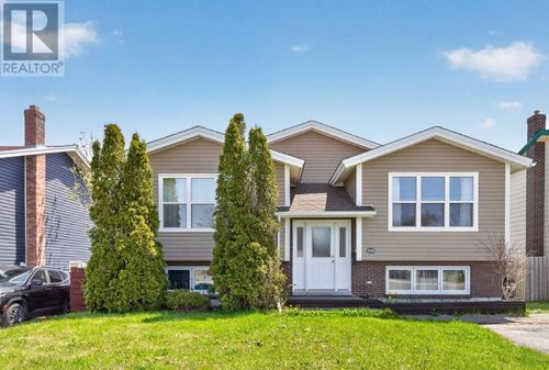 123 Frecker Dr, St. John's, NL, A1E4W1 | Card Image
