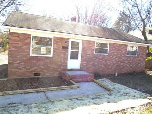 322 N Hoskins Rd, Charlotte, NC, 28216-3863 | Card Image
