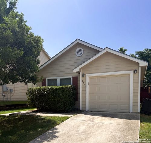 8039 Cypress Pass, San Antonio, TX, 78240-2619 | Card Image