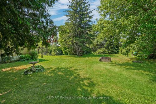 2279 Loop Rd, Haliburton, ON, K0L1S0 | Card Image