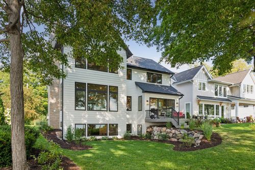 2915 Casco Point Rd, Wayzata, MN, 55391-9412 | Card Image