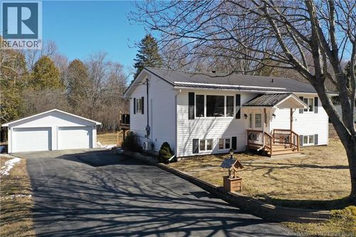 24 Pleasant St, Hampton, NB, E5N6A5 | Card Image