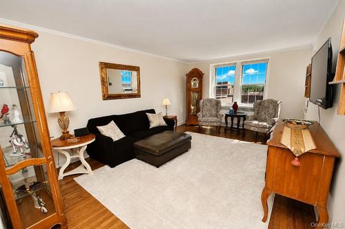 6f-253 Garth Rd, Scarsdale, NY, 10583-4021 | Card Image