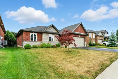 107 Applewood St, Plattsville, ON, N0J1S0 | Card Image