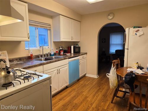 2835 Doyle St, Marlette, MI, 48453-1052 | Card Image