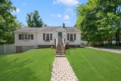 35 Carter Rd, Worcester, MA, 01609-1037 | Card Image