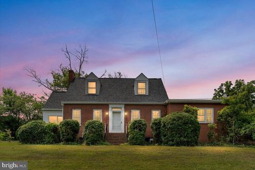 9028 Stonewall Jackson Hwy, FRONT ROYAL, VA, 22630-5039 | Card Image