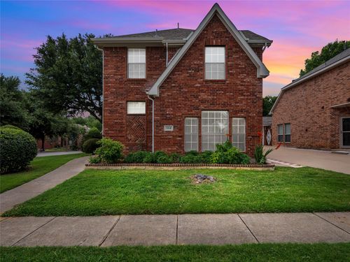 114 Constitution Dr, Euless, TX, 76040-4675 | Card Image
