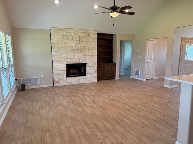 803 Mary Lee Ln, House other with 3 bedrooms, 2 bathrooms and null parking in Collinsville TX | Image 8