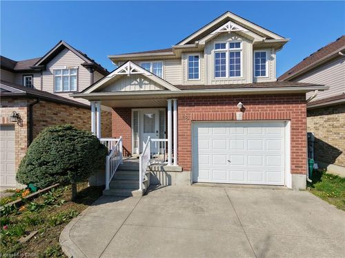 28 Lemon Grass Street, Kitchener, ON, N2N3R5 | Card Image