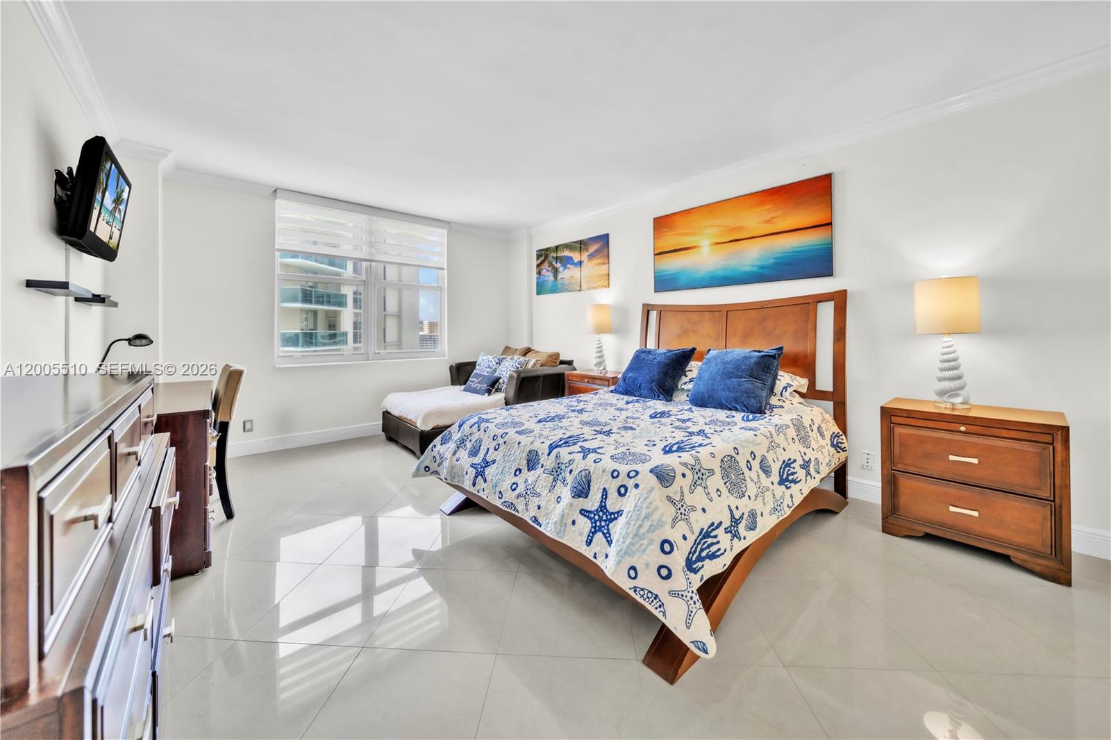 Residential in Hollywood 4