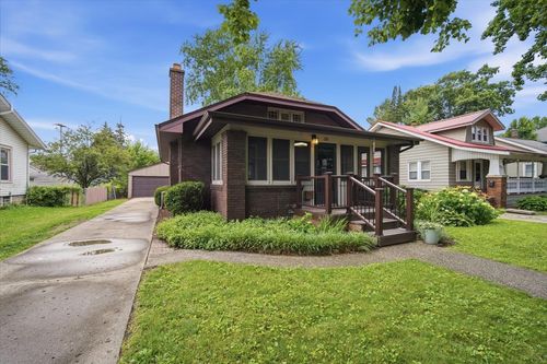 215 Willard Ave, Bloomington, IL, 61701-5652 | Card Image