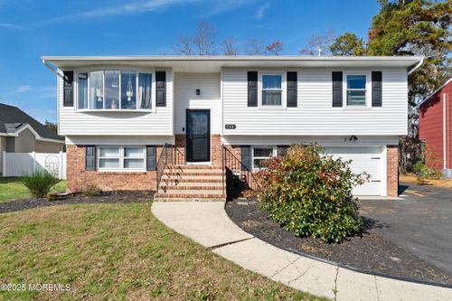 248 Mizzen Ave, Manahawkin, NJ, 08050-2029 | Card Image