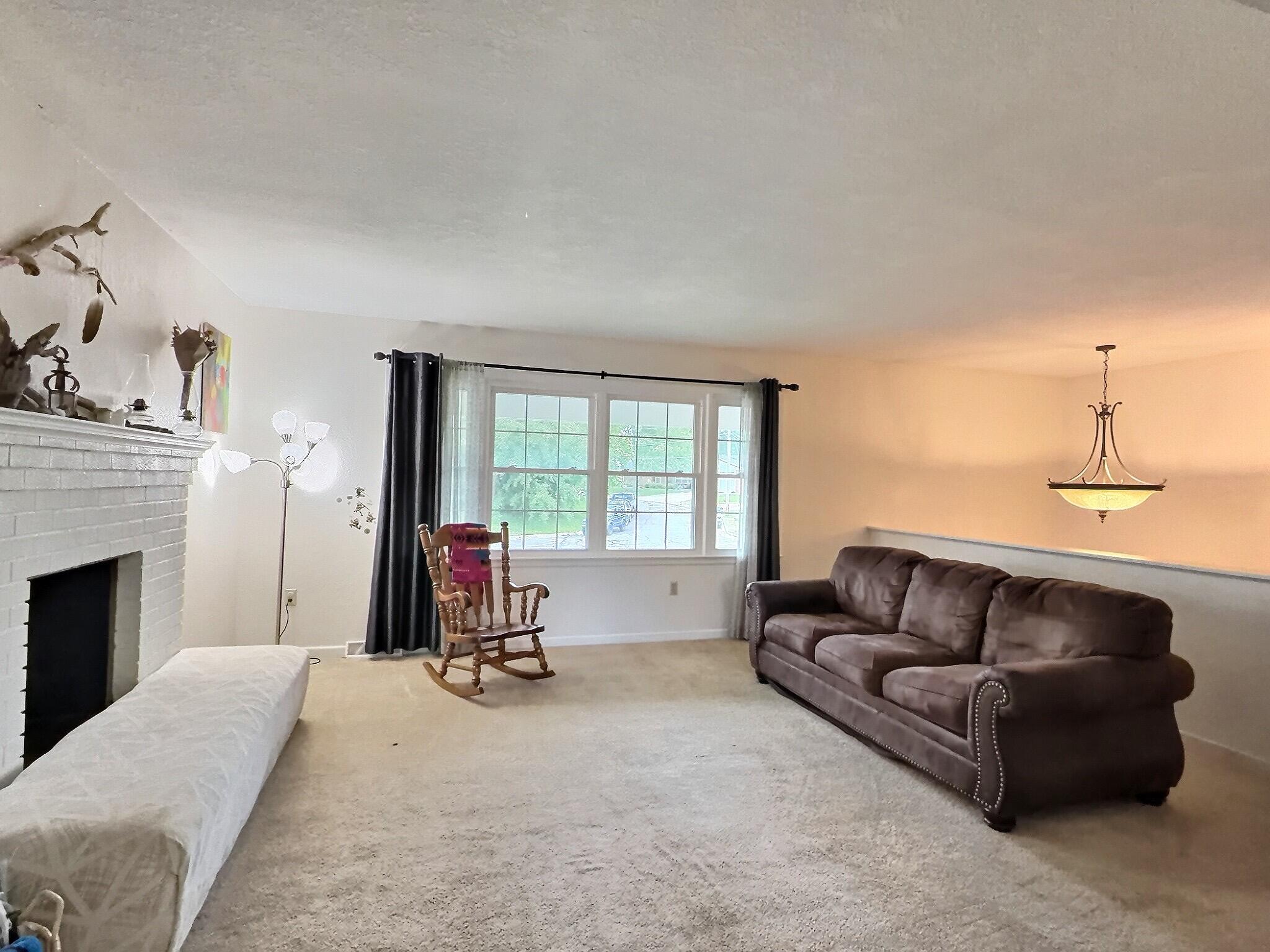 Residential in BOONVILLE 3
