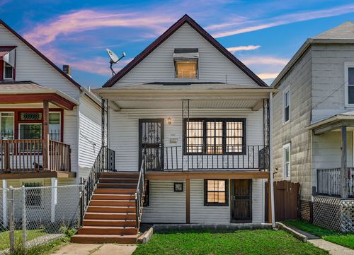 8533 S Manistee Ave, CHICAGO, IL, 60617-3153 | Card Image