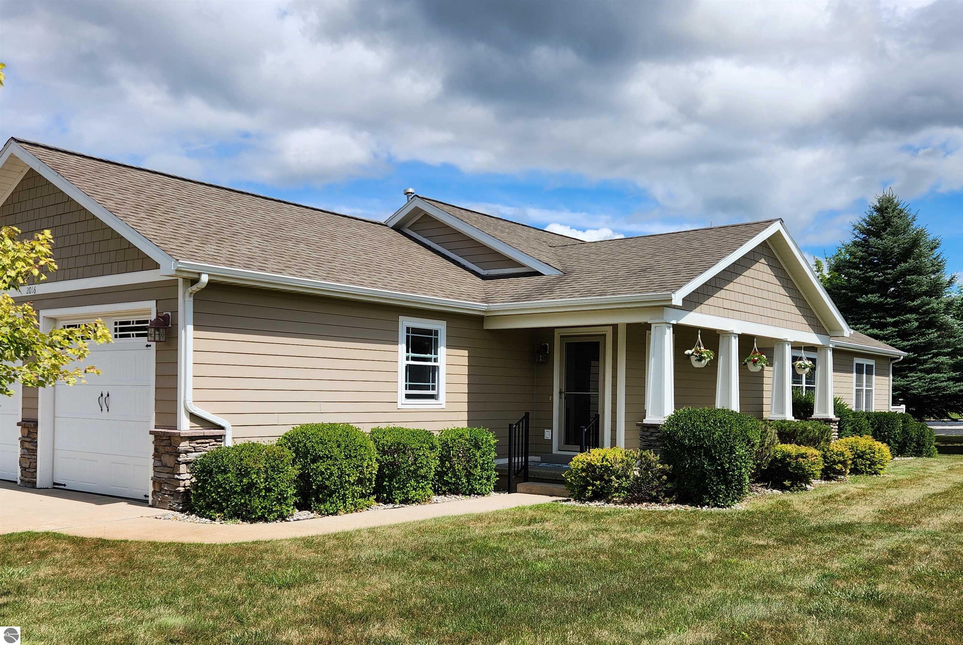 Chrystal Ridge Dr, Traverse City, MI 49686