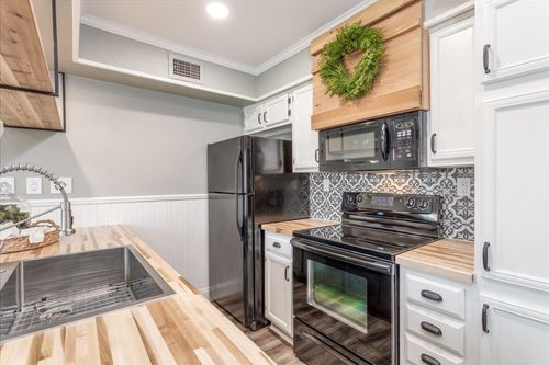 283-16301 Ledgemont Ln, Addison, TX, 75001-5987 | Card Image