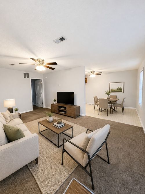 c-112 Ballygar St, Clarksville, TN, 37043-2809 | Card Image