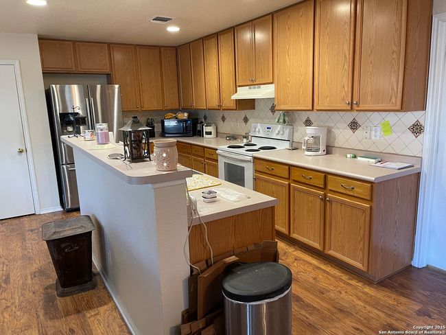 153 Springtree Pkwy, House other with 3 bedrooms, 2 bathrooms and null parking in Cibolo TX | Image 7