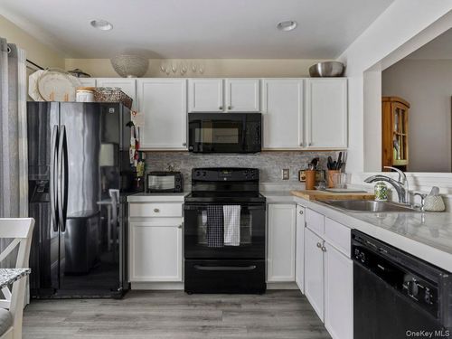 222 Sterling Pl, Highland, NY, 12528-2016 | Card Image