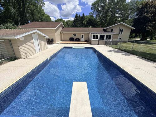 S9061 Meadowdale Rd, PRAIRIE DU SAC, WI, 53578-9707 | Card Image