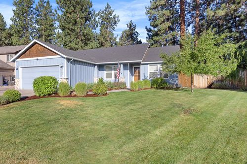 61047 Honkers Ln, Bend, OR, 97702-9098 | Card Image