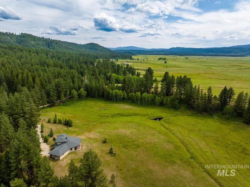 10885 Callender Rd, Cascade, ID, 83611-7720 | Card Image