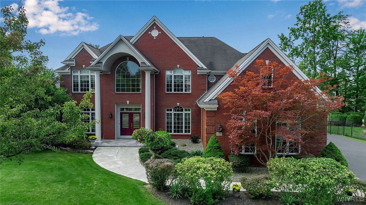 Via Foresta Ln, Buffalo, NY 14221