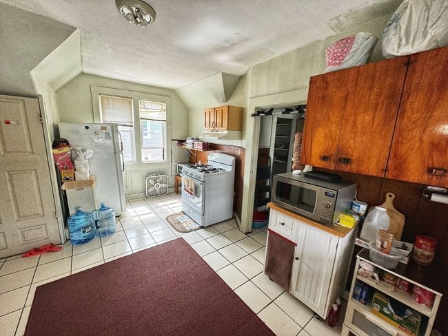 106 Eutaw Ave, Home with 4 bedrooms, 3 bathrooms and null parking in Lynn MA | Image 21
