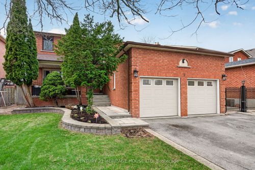 3 Bowes Court, Caledon, ON, L7E1A5 | Card Image