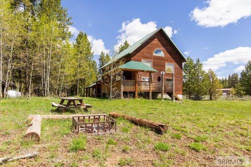 3524 Remington Dr, Island Park, ID, 83429 | Card Image