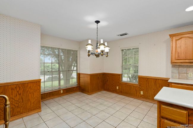 7835 Wild Eagle Rd, House other with 5 bedrooms, 3 bathrooms and null parking in San Antonio TX | Image 12