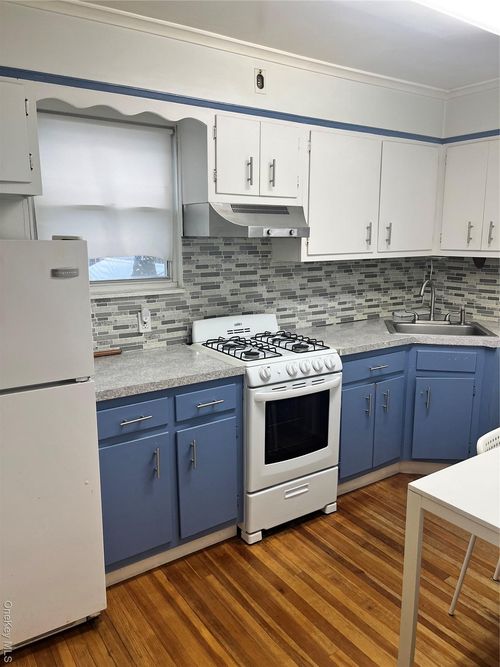 2-29 Pratt St, New Rochelle, NY, 10801-4313 | Card Image