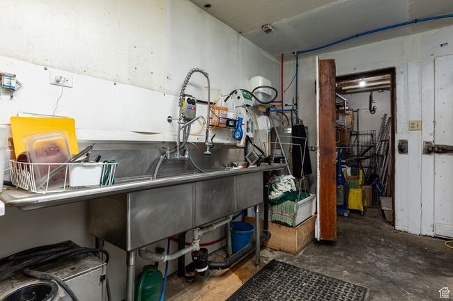 Back Room Work Space | Image 37