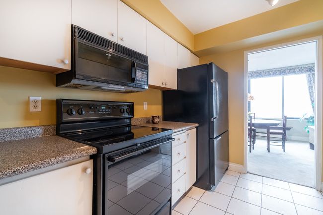 533 - 666 Leg In Boot Square, Condo with 3 bedrooms, 2 bathrooms and 2 parking in Vancouver BC | Image 22
