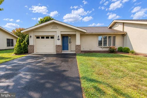 155 Arrowhead Rdg, HEDGESVILLE, WV, 25427-5346 | Card Image