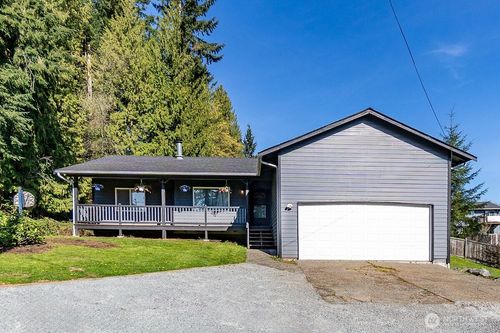 8635 215th St Ne, Arlington, WA, 98223-7471 | Card Image