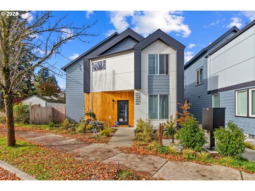 6-4851 Ne Cully Blvd, Portland, OR, 97218-3127 | Card Image