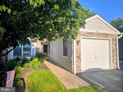 103 Mountainstone Dr, Elizabethtown, PA, 17022-1178 | Card Image